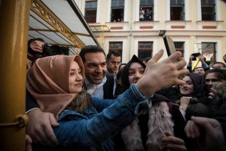 H «λατρεία» Α.Τσίπρα για τους Μουσουλμάνους και τα ποιήματα μίσους, ανθελληνισμού και υπέρ της «μητέρας Τουρκίας» στην Θράκη…